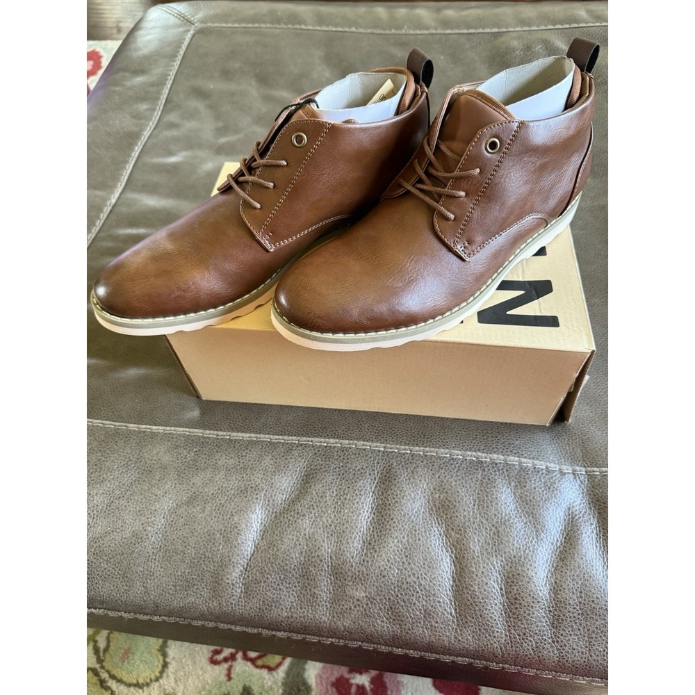 Madden NYC Hoffman Chukka Boot Lace Up Cognac Mens Shoes Size 8 - New in Box